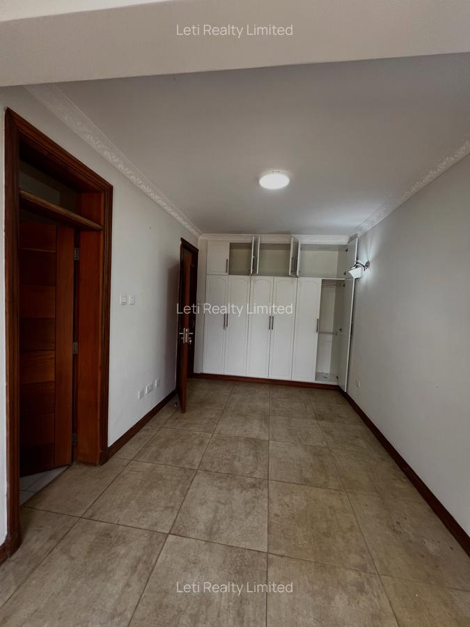 4 Bed Townhouse with En Suite in Lavington - 8