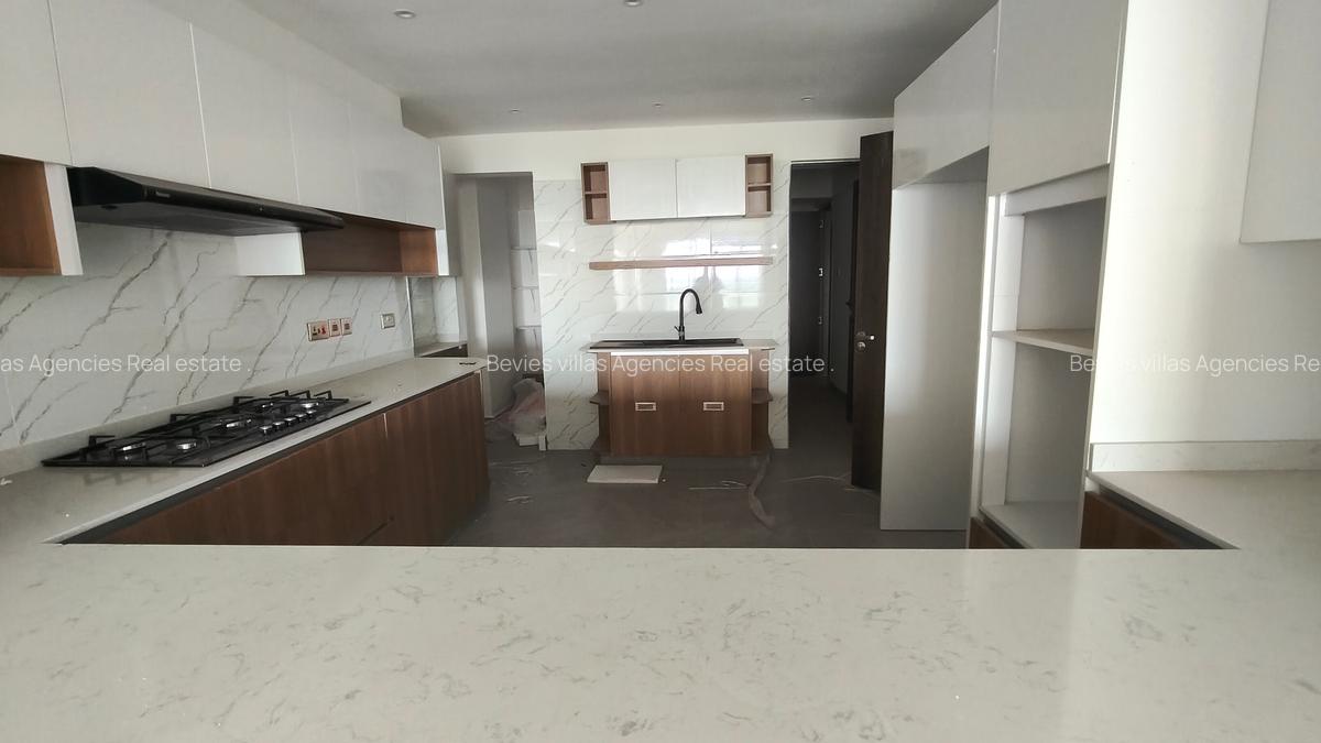 4 Bed Apartment with En Suite at Parklands - 1