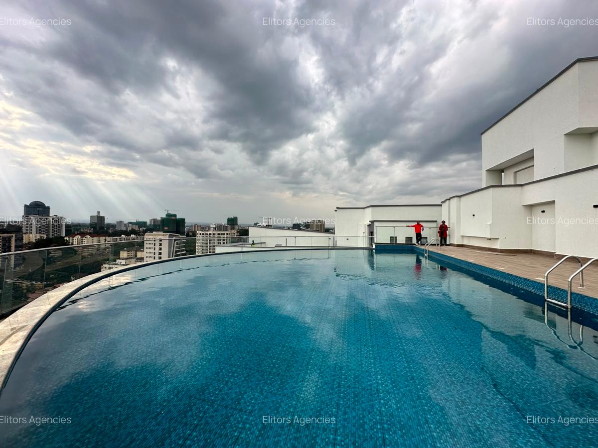 4 Bed Apartment with En Suite at Riverside Drive - 1