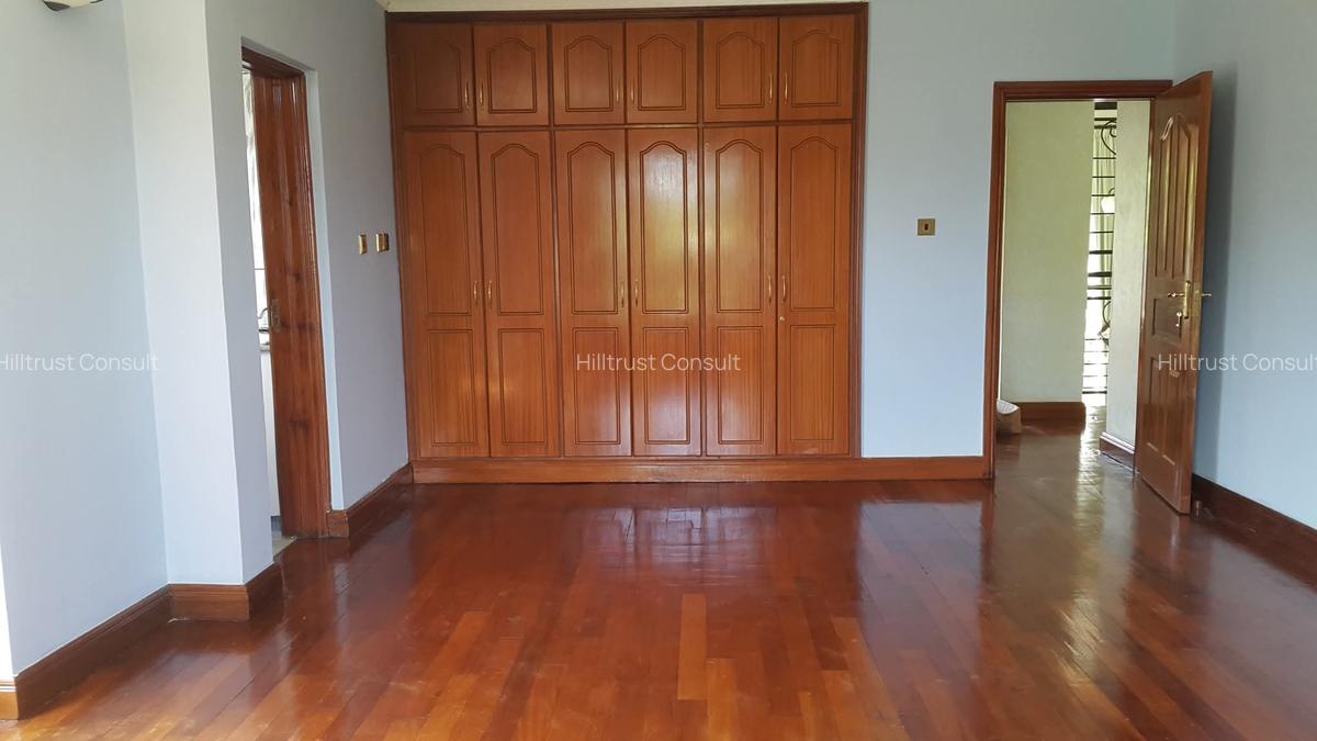 5 Bed Townhouse with En Suite in Gigiri - 8