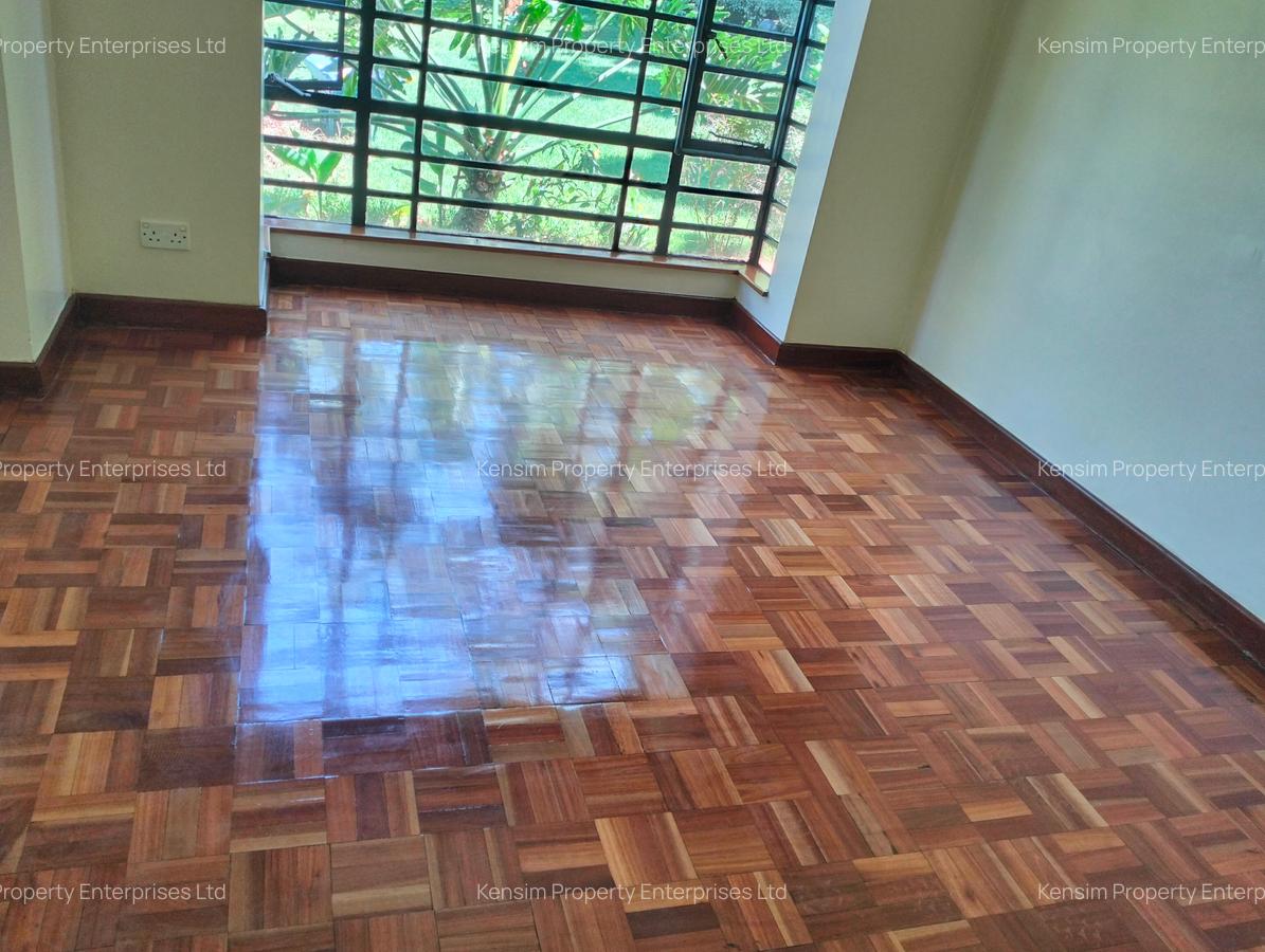5 Bed Townhouse with En Suite in Nyari - 5
