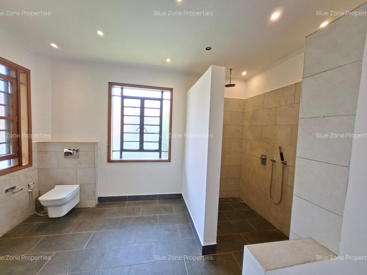 4 Bed House with En Suite at Off Glory Rd - 16