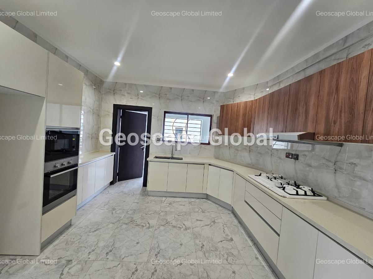 Furnished 3 Bed Apartment with En Suite in Kileleshwa - 10