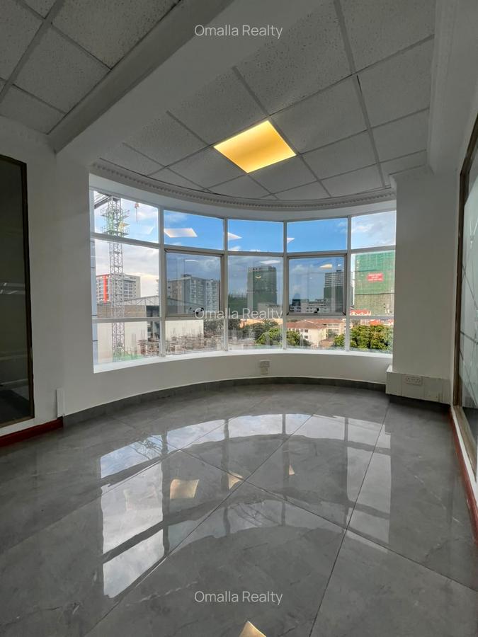 1,230 ft² Commercial Property with Service Charge Included in Westlands Area - 7