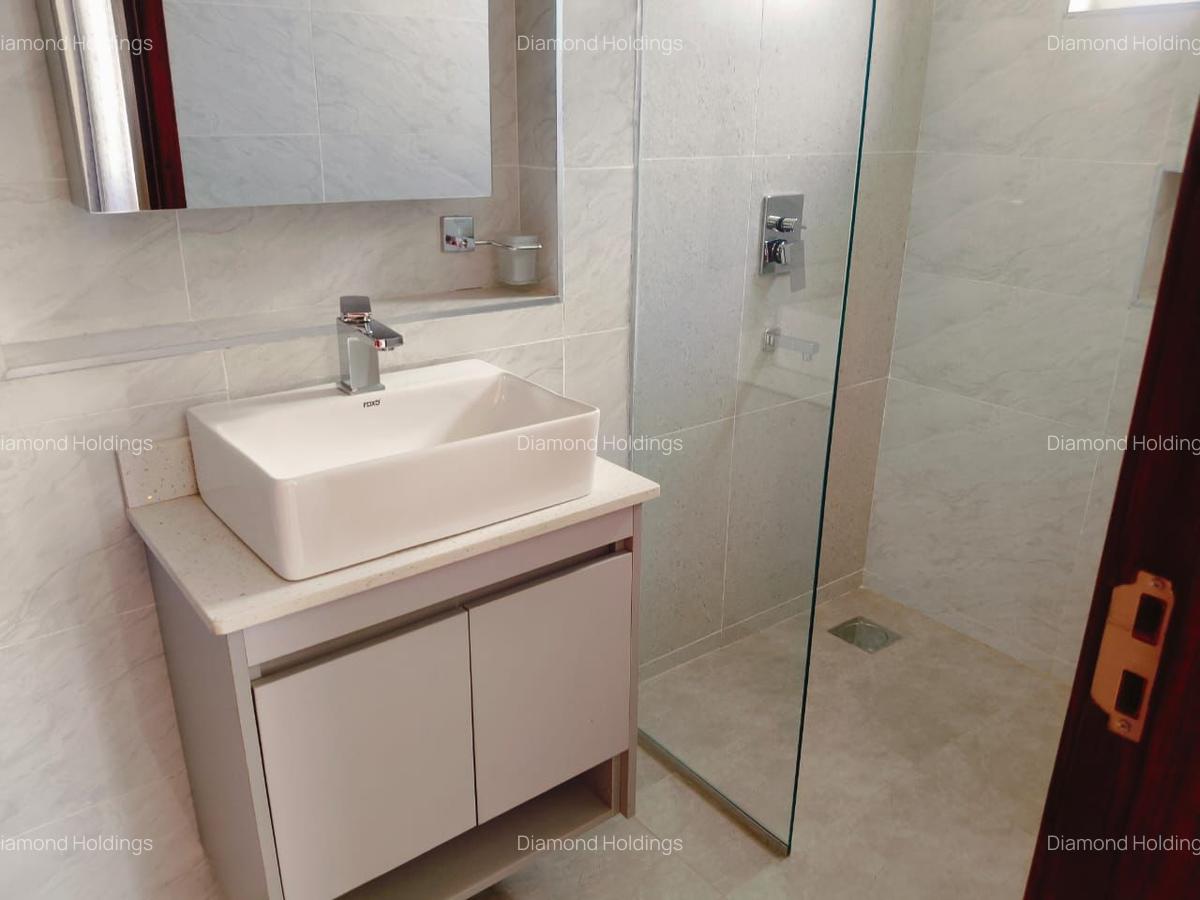 3 Bed Apartment with En Suite at Parklands - 3