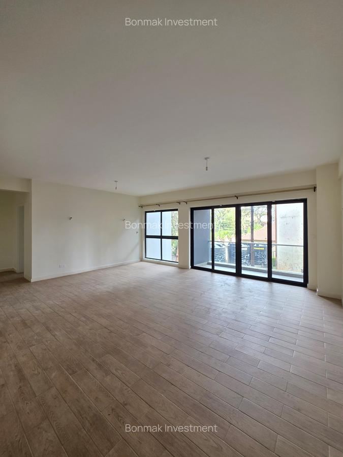 2 Bed Apartment with En Suite at Lavington Green - 19