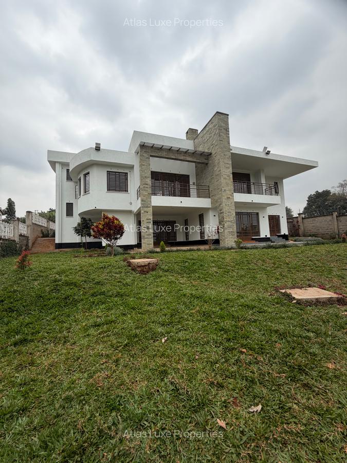 5 Bed House with En Suite at Mushroom Gardens - 1