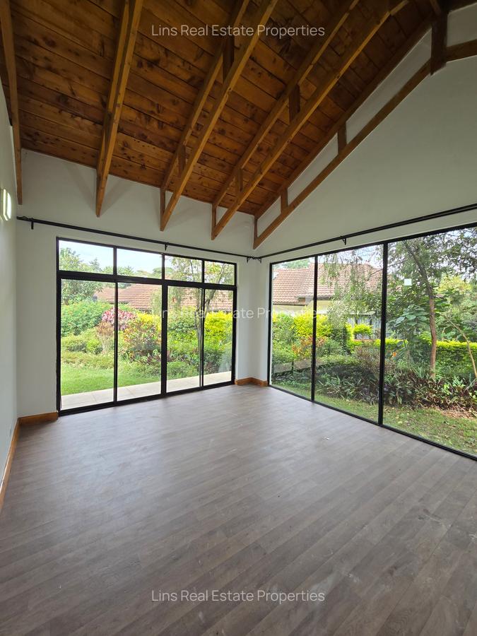 1 Bed House with En Suite in Spring Valley - 14