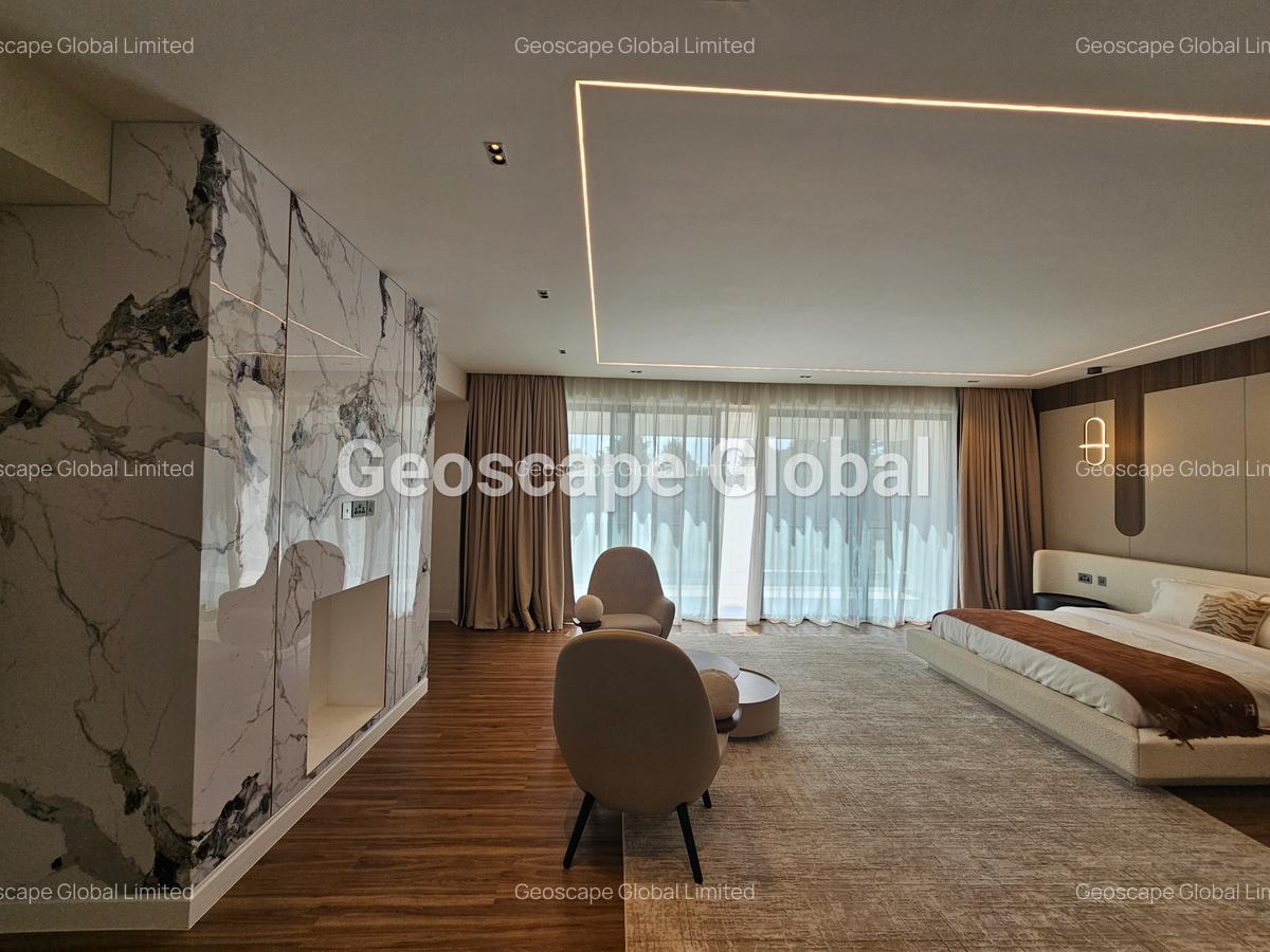 5 Bed House with En Suite in Runda - 3