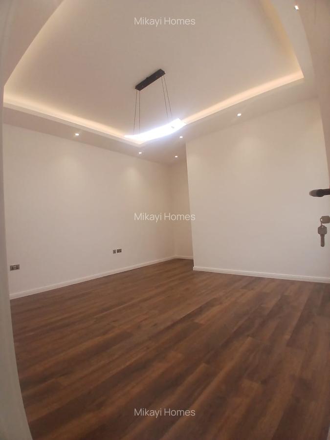 5 Bed Villa with En Suite in Lavington - 11