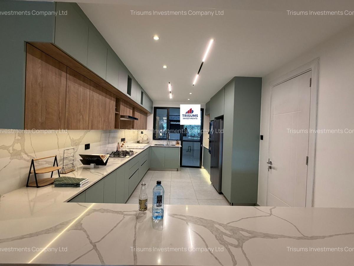 3 Bed Apartment with En Suite in Parklands - 5