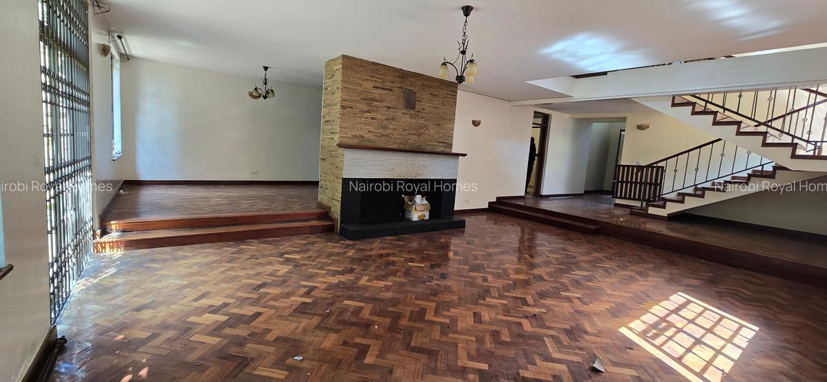4 Bed Townhouse with En Suite at Lavington James Gichuru - 10