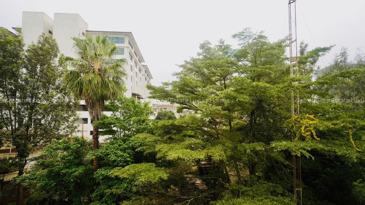 3 Bed Apartment with En Suite at 2026-536 3 Bed - 2