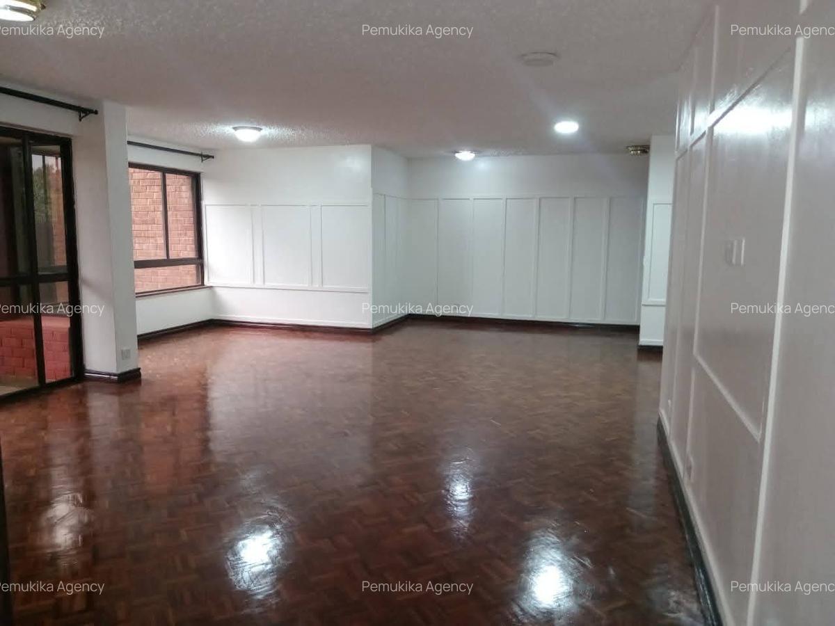 6 Bed Townhouse with En Suite in Loresho - 12