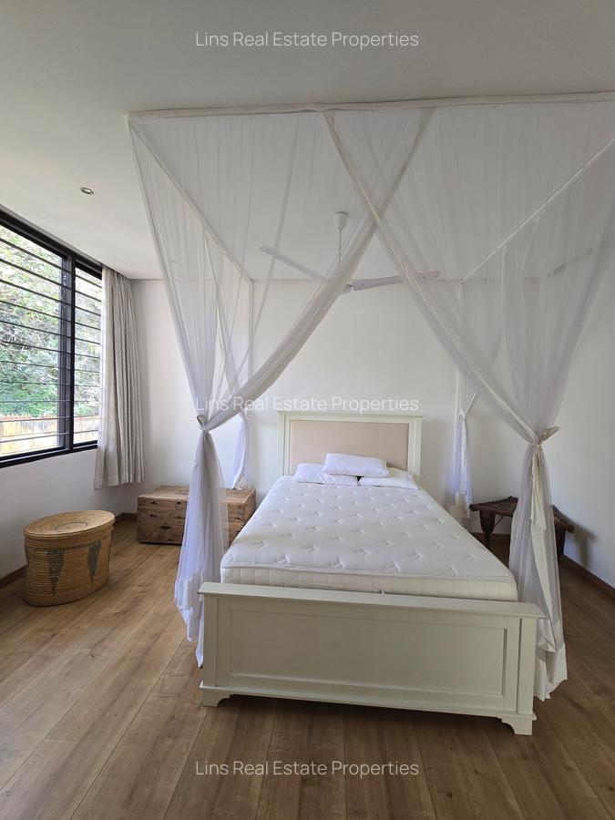 3 Bed House with En Suite in Muthaiga - 10