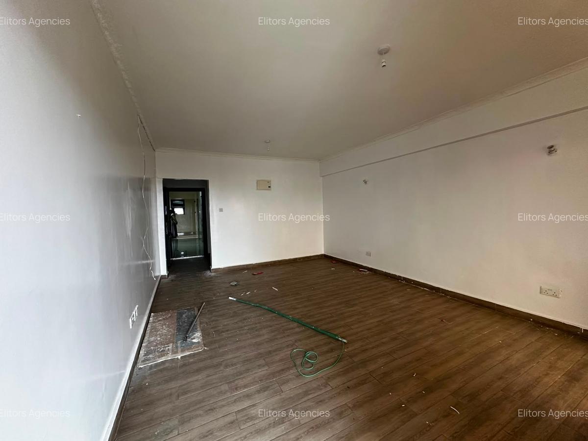 3 Bed Apartment with En Suite at 6Th Parklands Avenue - 3