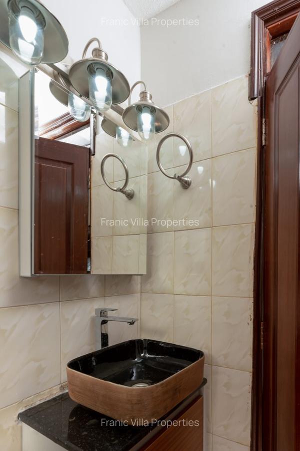 4 Bed House with En Suite at Runda - 18