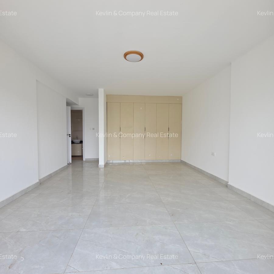 3 Bed Apartment with En Suite in General Mathenge - 11