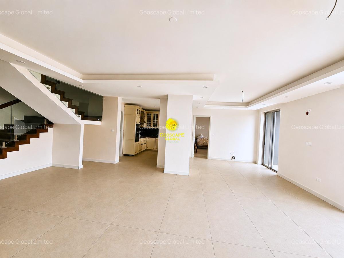 4 Bed Apartment with En Suite in Spring Valley - 6
