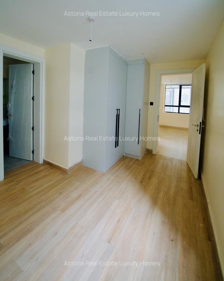 4 Bed Apartment with En Suite at 2026-430 - 9