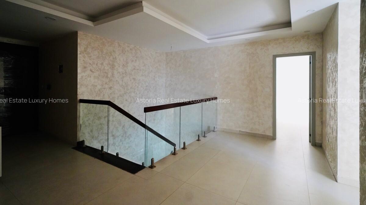 4 Bed Apartment with En Suite at 2026-510 - 11