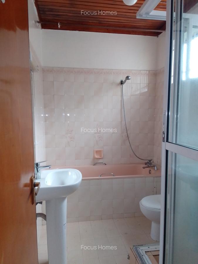4 Bed Villa with En Suite in Kileleshwa - 6