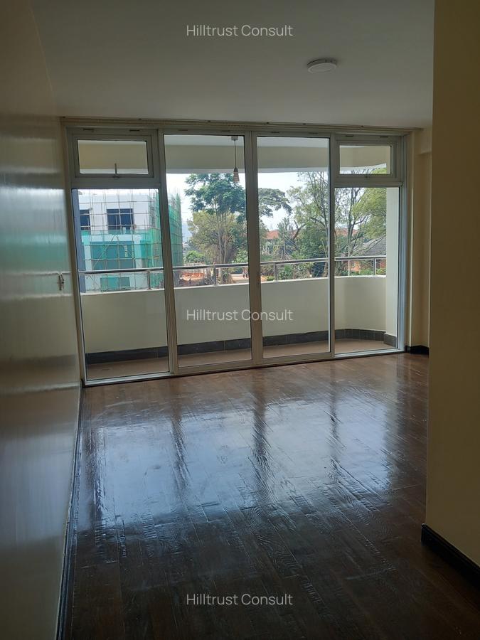 Serviced 3 Bed Apartment with En Suite in Riverside - 3