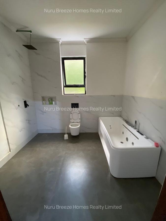 5 Bed House with En Suite in Runda - 19