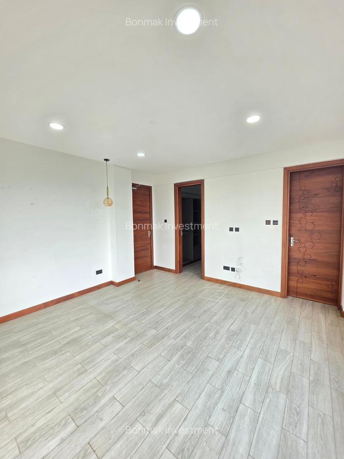 4 Bed Apartment with En Suite at General Mathenge - 17