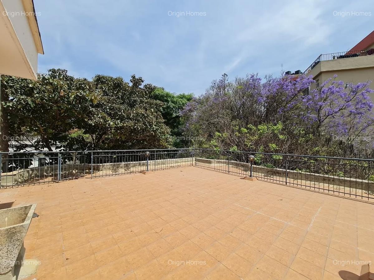 4 Bed Apartment with En Suite at Lavington - 4