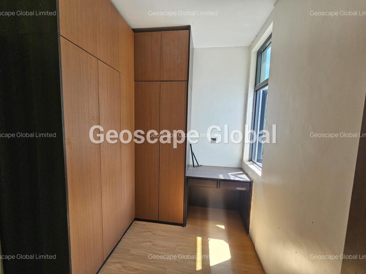 5 Bed Townhouse with En Suite in Lavington - 5