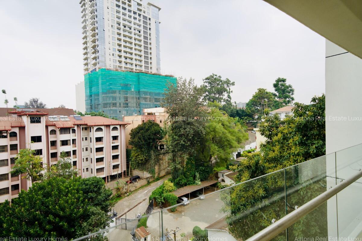 2 Bed Apartment with En Suite at 2026-250 - 3