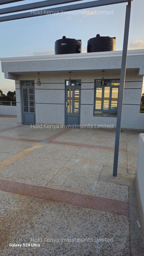4 Bed House with En Suite at Riversidedrive - 4