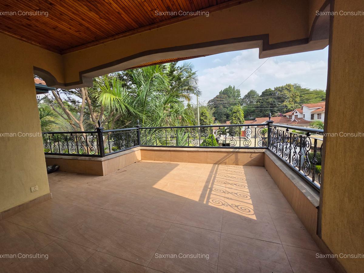 4 Bed House with En Suite in Runda - 16