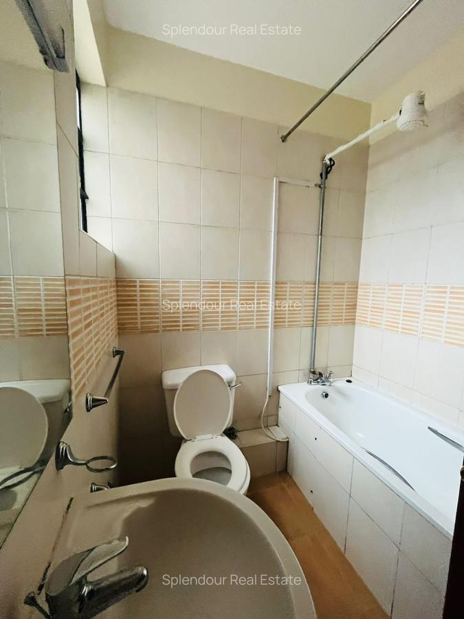 2 Bed Apartment with En Suite in Lavington - 10