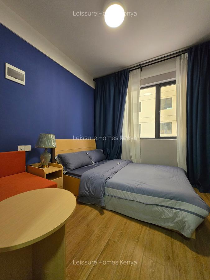 Studio Apartment with Swimming Pool at Wanyee Road - 12