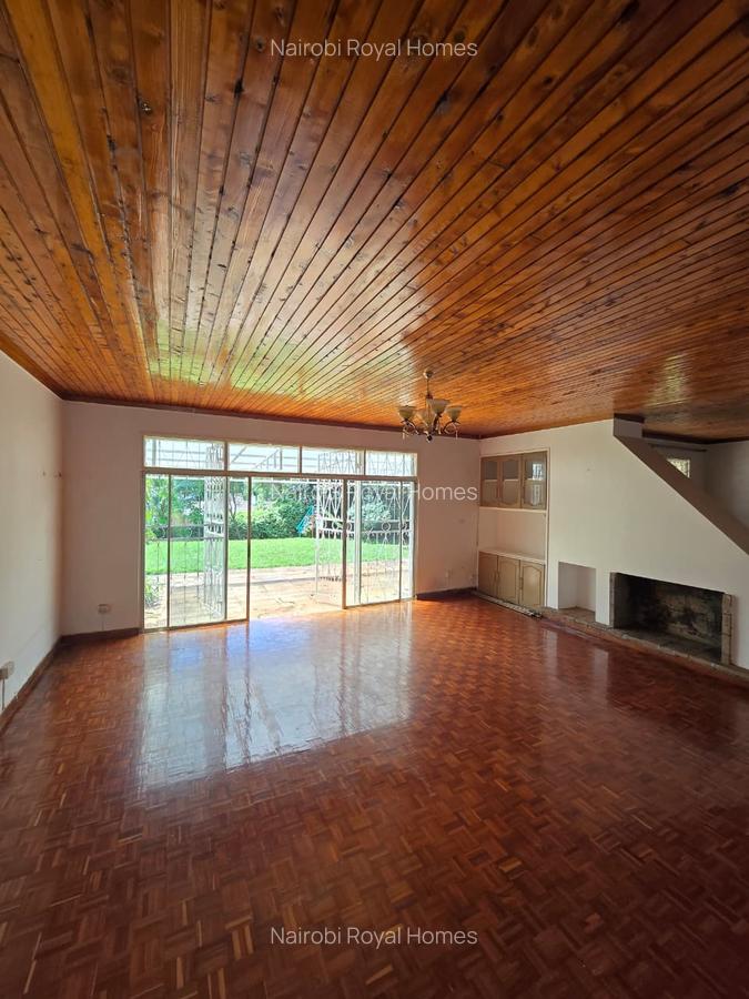 4 Bed House with En Suite at Loresho Creasent - 3