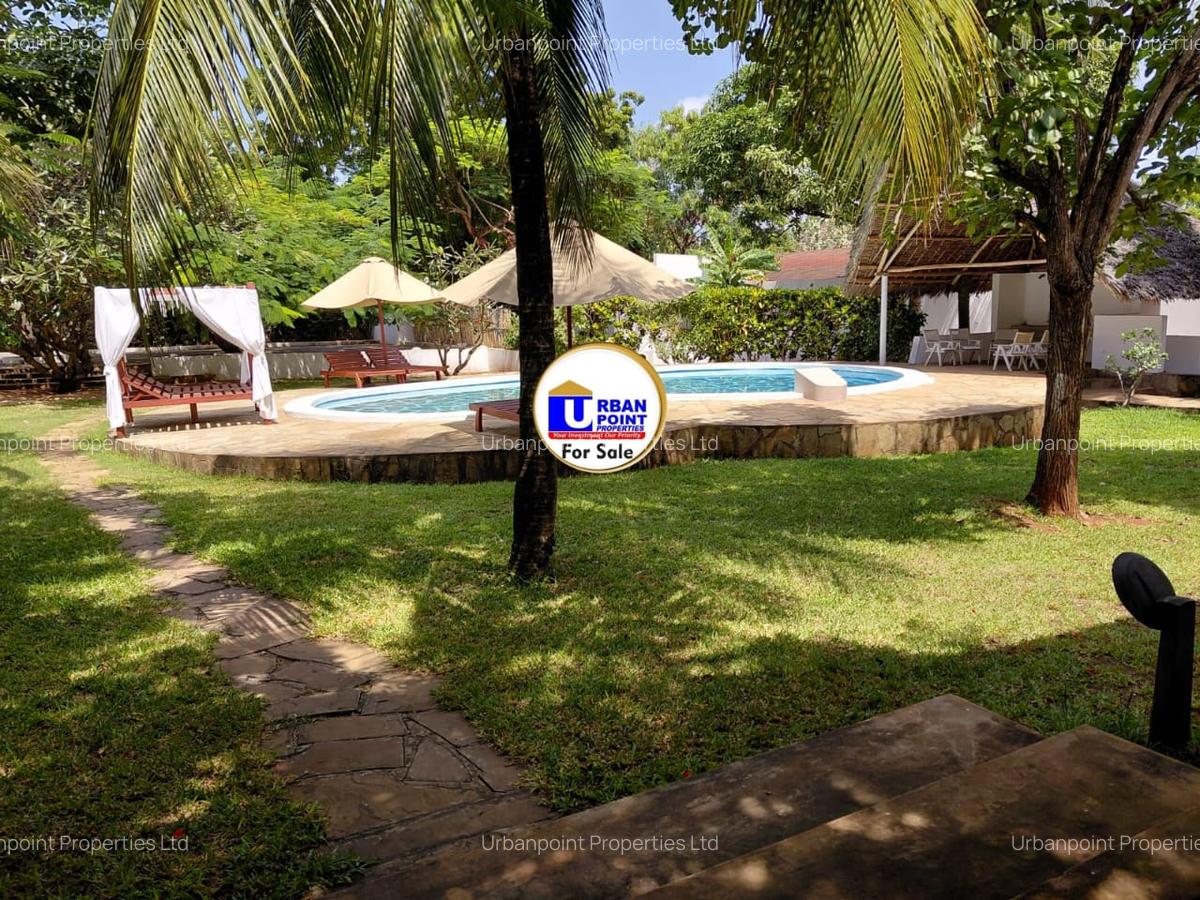5 Bed Townhouse with En Suite in Malindi - 3