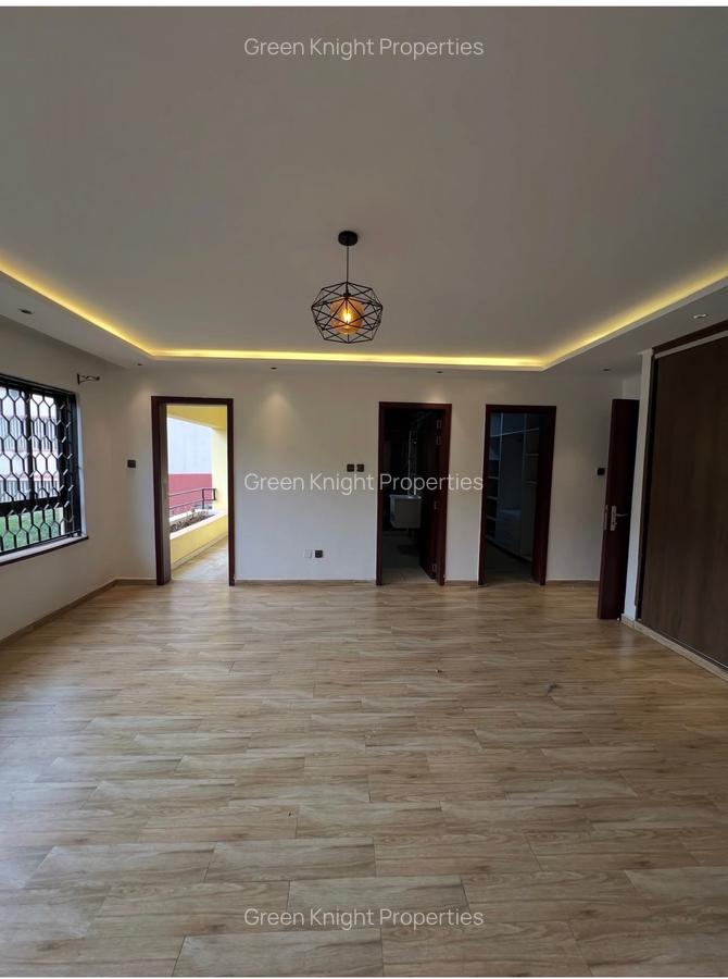 5 Bed Townhouse with En Suite in Lavington - 9