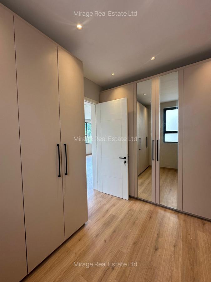 5 Bed Townhouse with En Suite in Lavington - 20