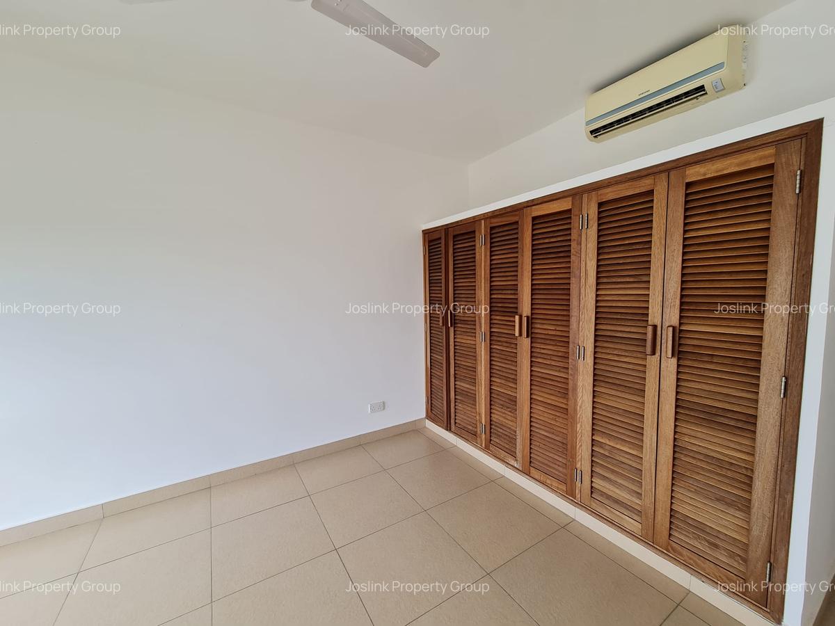 3 Bed Apartment with En Suite in Nyali Area - 18
