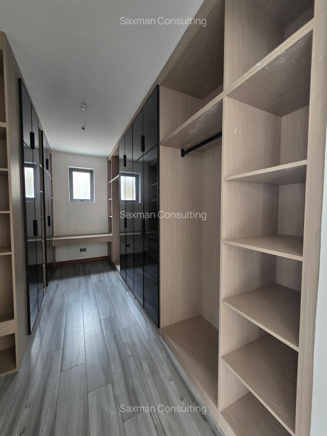6 Bed Townhouse with En Suite in Lavington - 7
