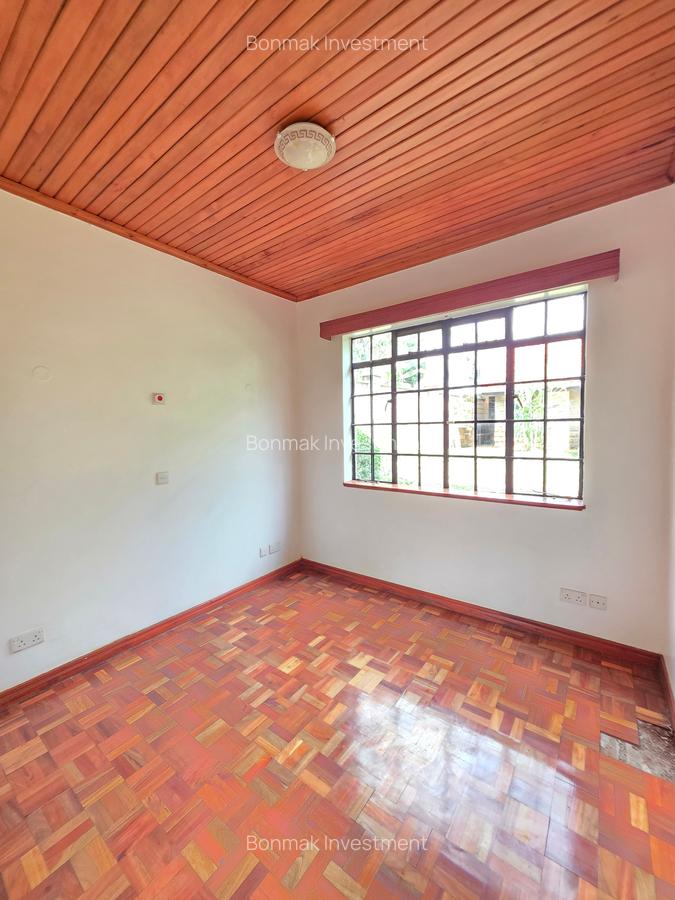 5 Bed Townhouse with En Suite at Lavington Green - 20