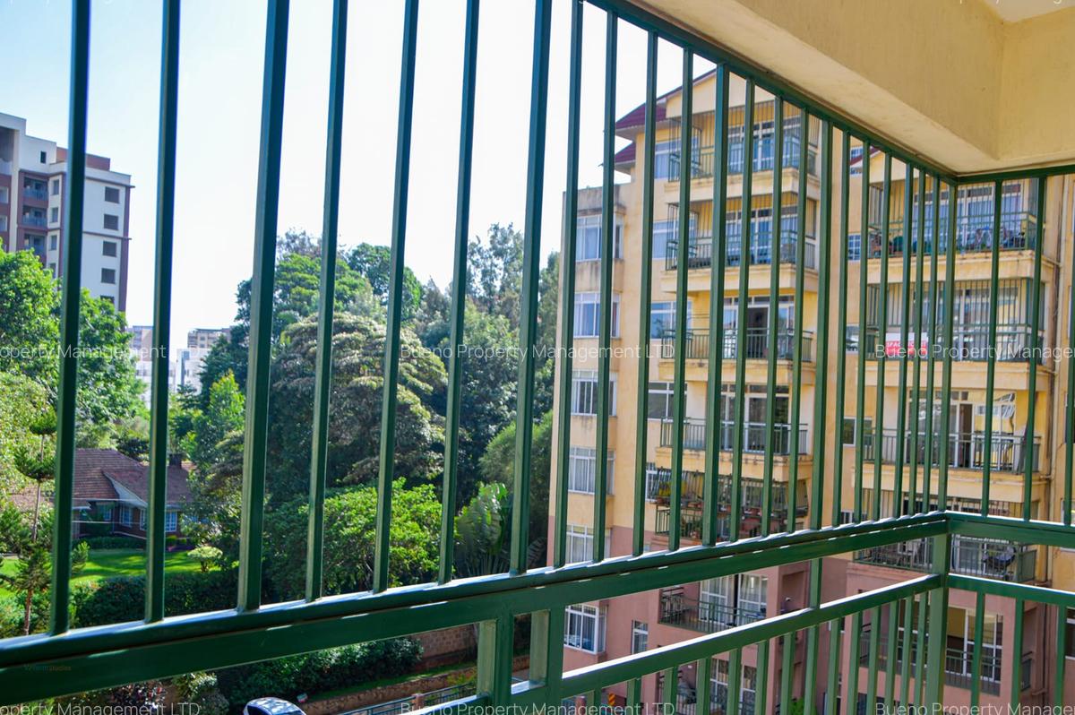 3 Bed Apartment with En Suite at Hatheru Road - 10