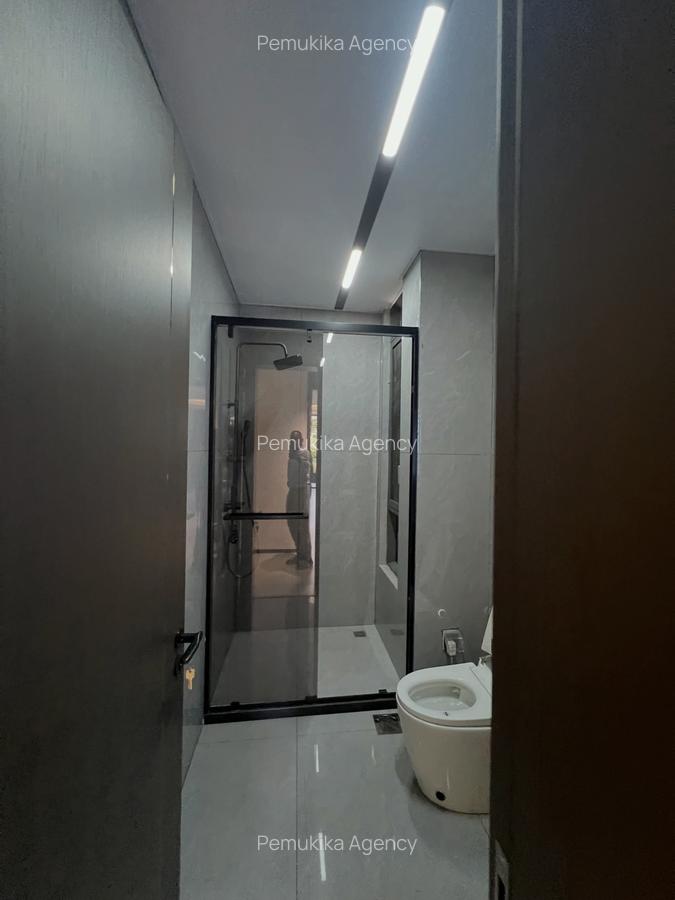 5 Bed Townhouse with En Suite in Lavington - 7