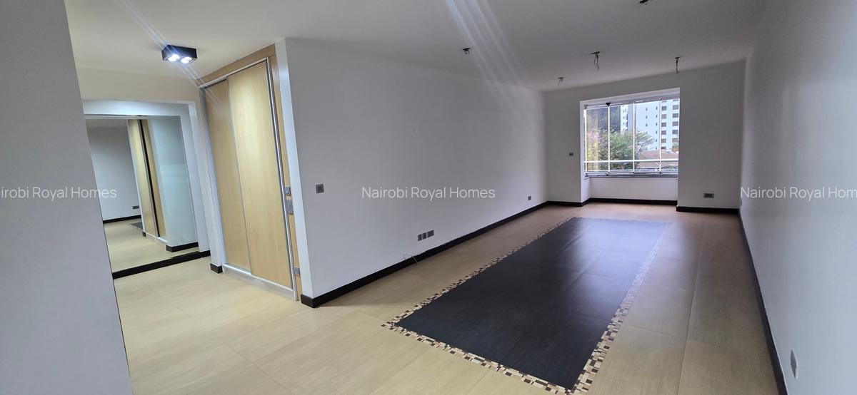 3 Bed Apartment with En Suite at Riverside Drive - 10