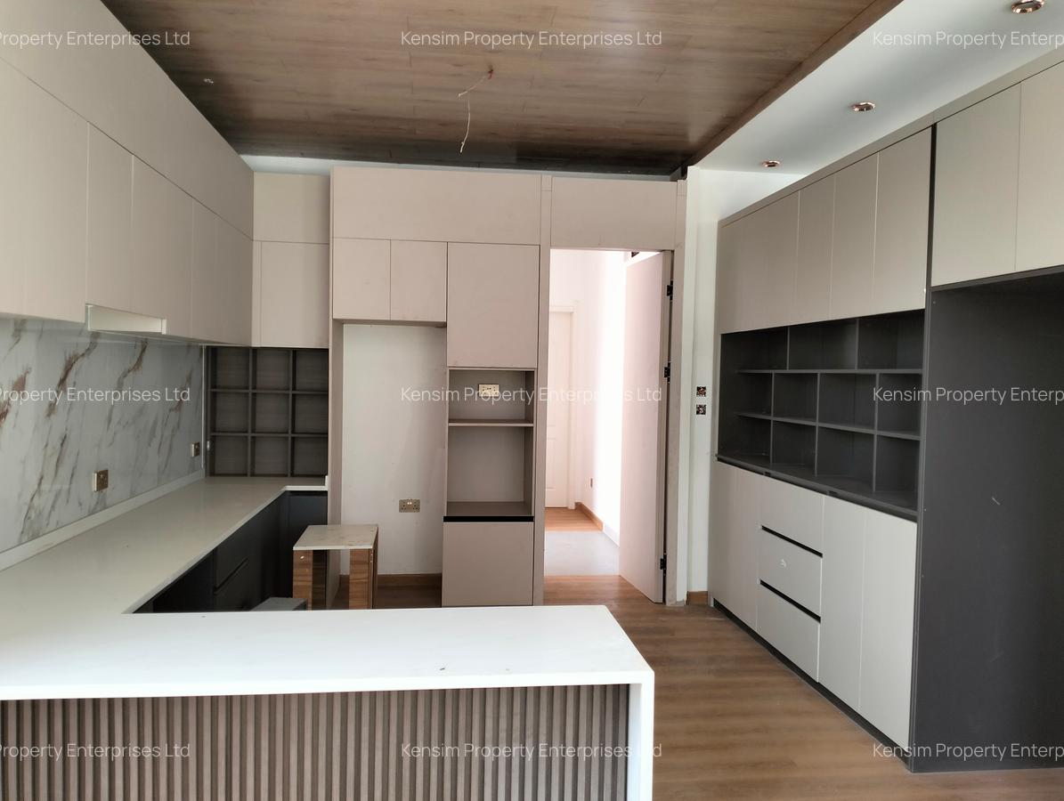 5 Bed Townhouse with En Suite in Lavington - 9