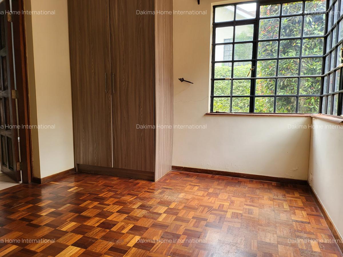 4 Bed Townhouse with En Suite in Kitisuru - 6