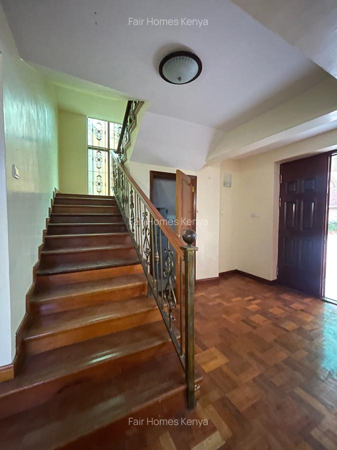 5 Bed Townhouse with En Suite at Othaya Road - 8