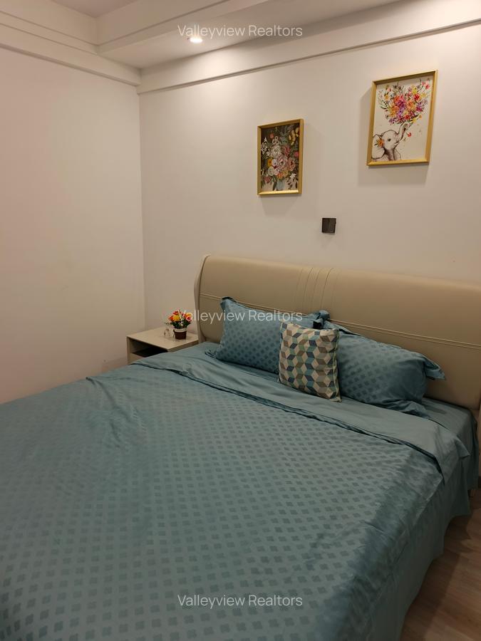 1 Bed Apartment with En Suite at Lavington - 13